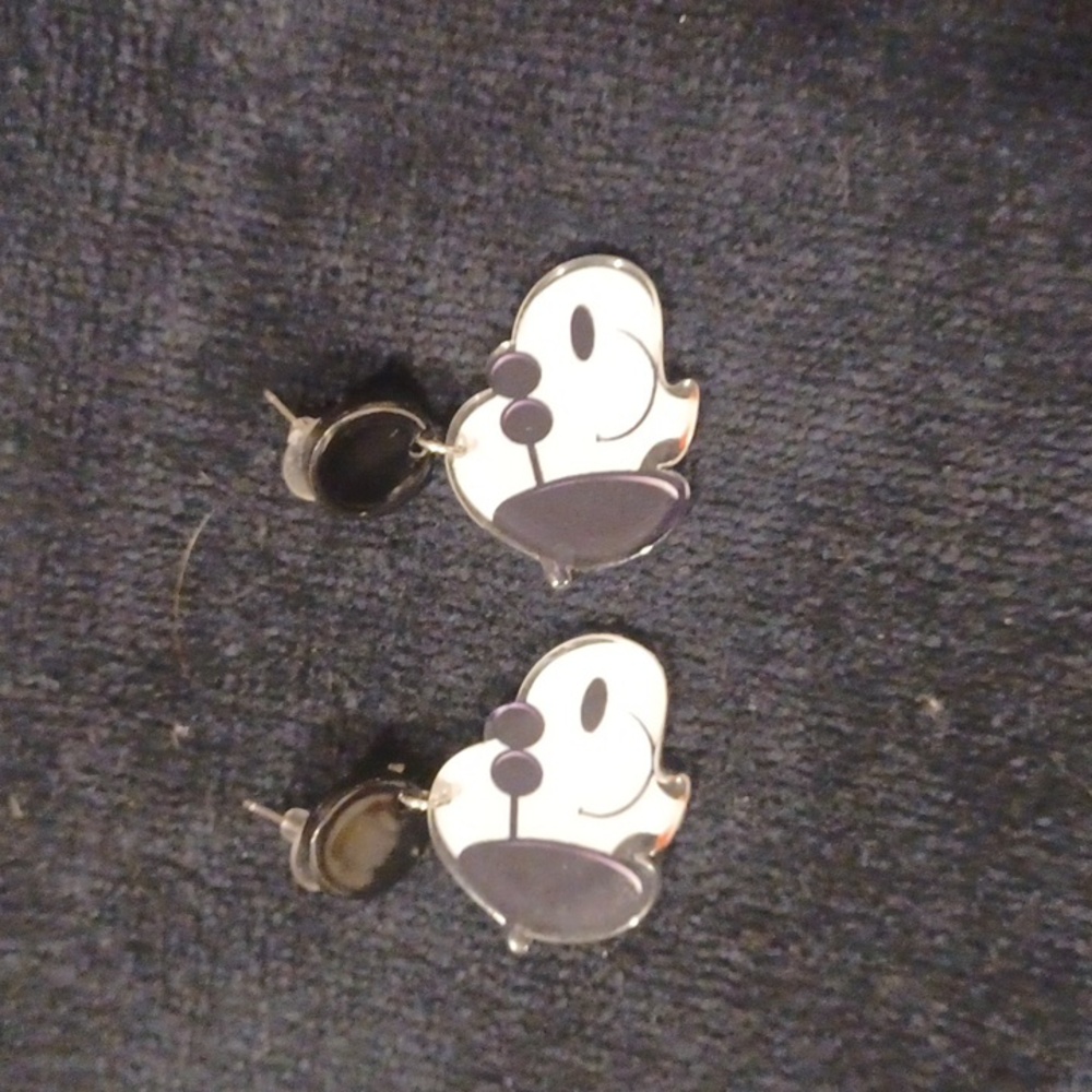 Peanuts Snoopy Earrings